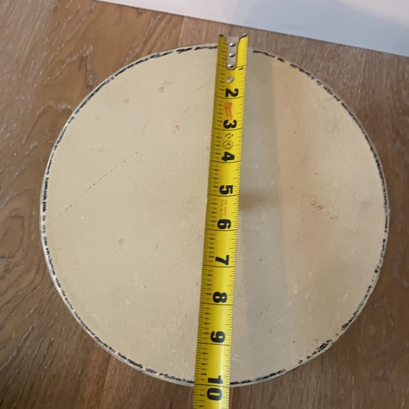 Ivory distressed metal “BLESSINGS” decorative storage tin - Picture 7 of 8